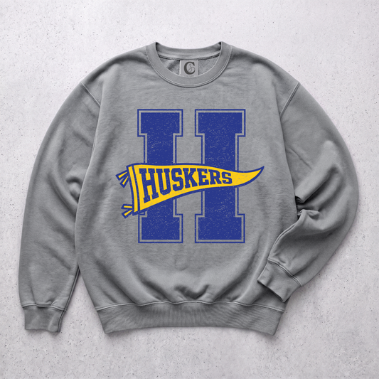 HUSKER PENNANT SWEATSHIRT | GREY